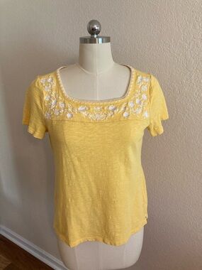Talbots Yellow Short Sleeve Square Neck Top with White Floral Embroidery